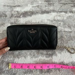 *SOLD* Kate spade briar lane quilted neda wallet *SOLD*